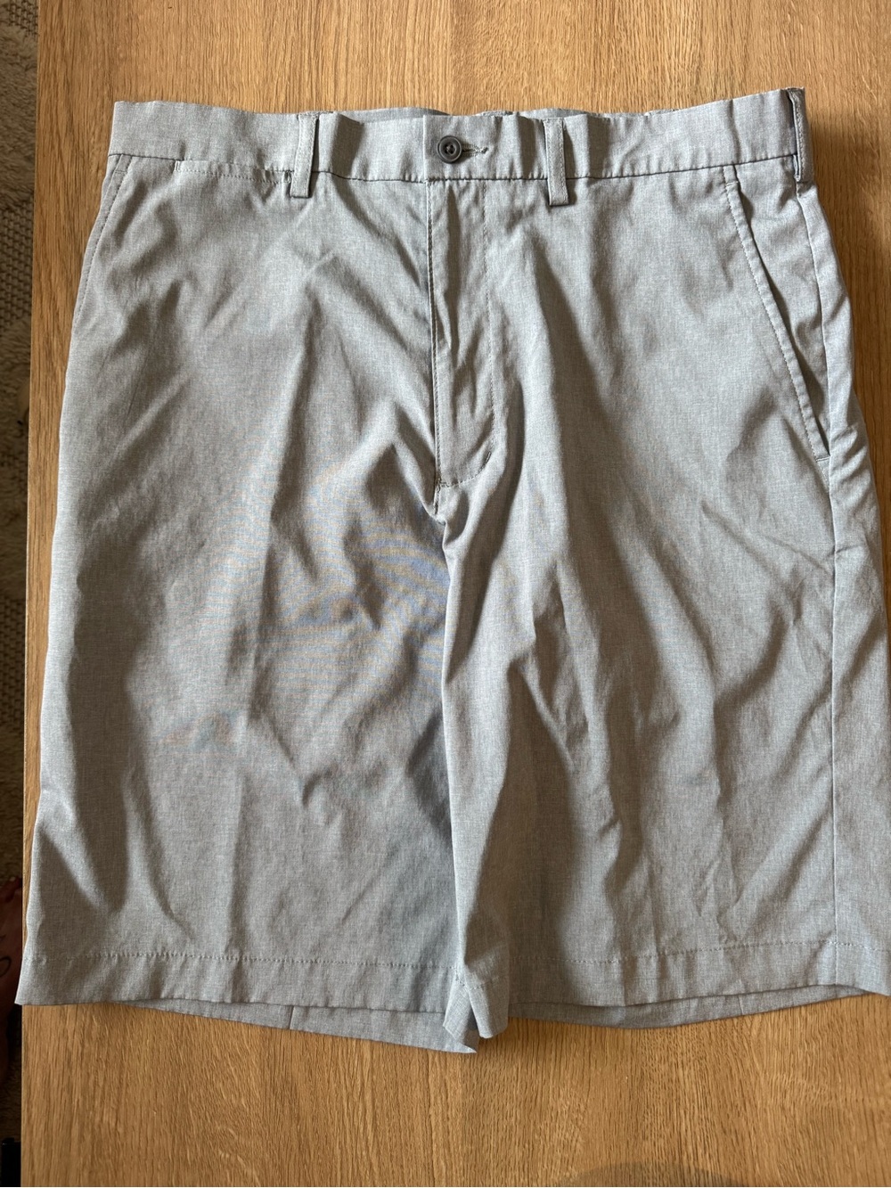 PGA Tour Light Gray Flat-Front Golf Shorts Sz 32